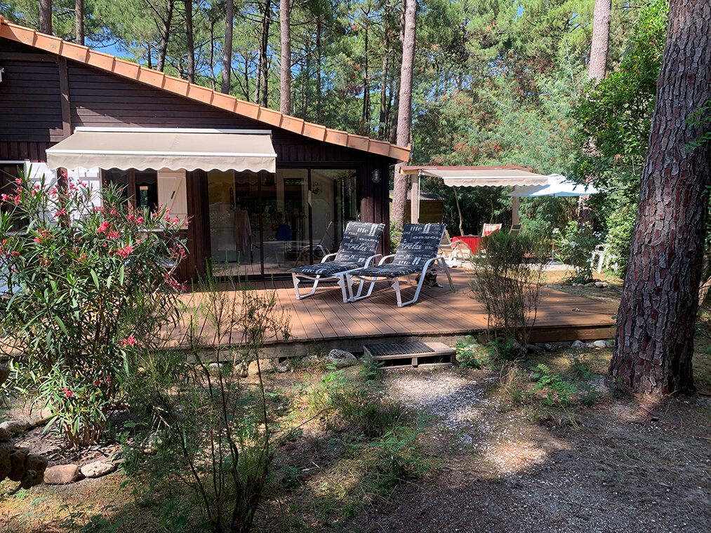 Ferienhaus mit umlaufender Holzterrasse – Ferienhaus Egypte 9 Ost, Euronat