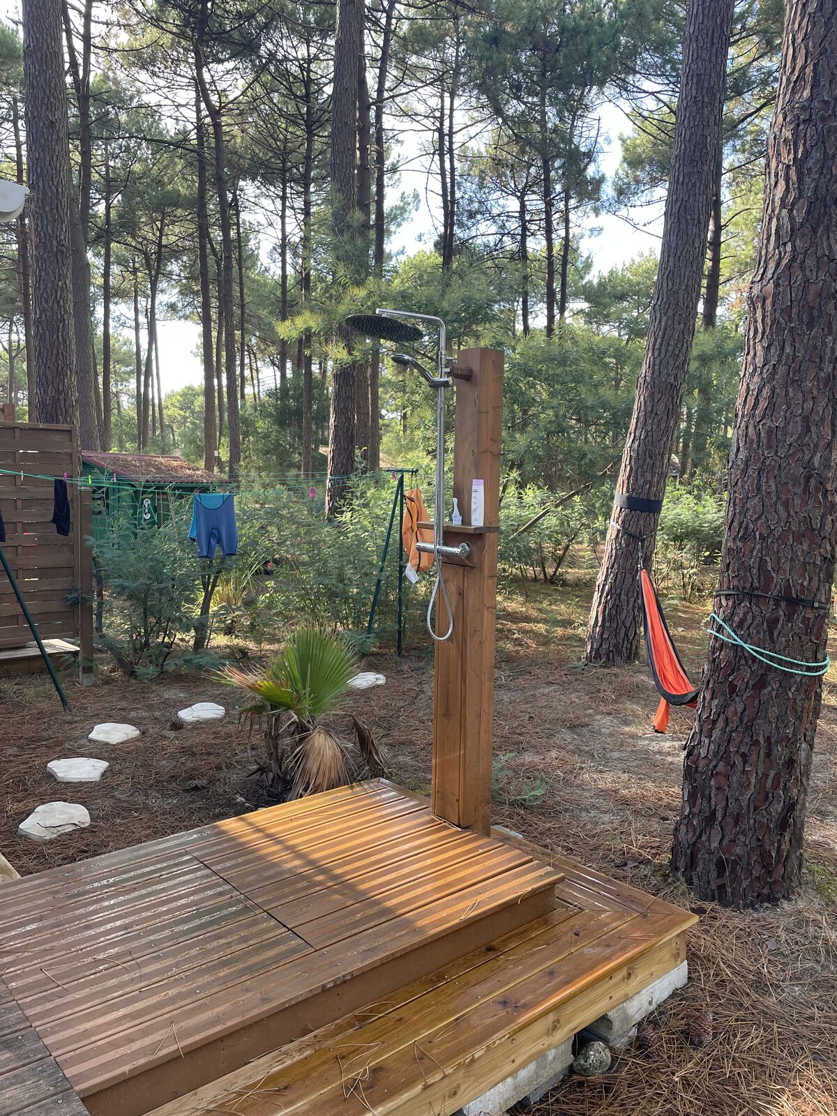 Warme Außendusche im Garten – Ferienhaus Egypte 9 Ost, Euronat